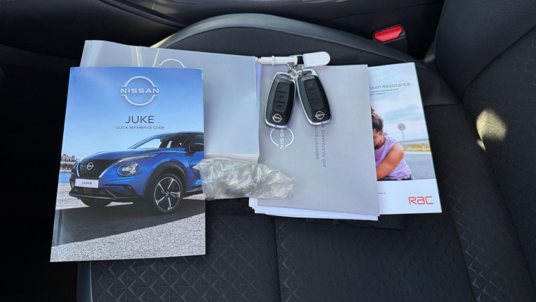 Nissan Juke 1.0 DiG-T 114 N-Connecta 5dr Petrol Hatchback